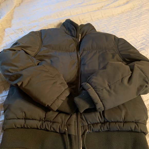 Winter puffer coat - Picture 2 of 4